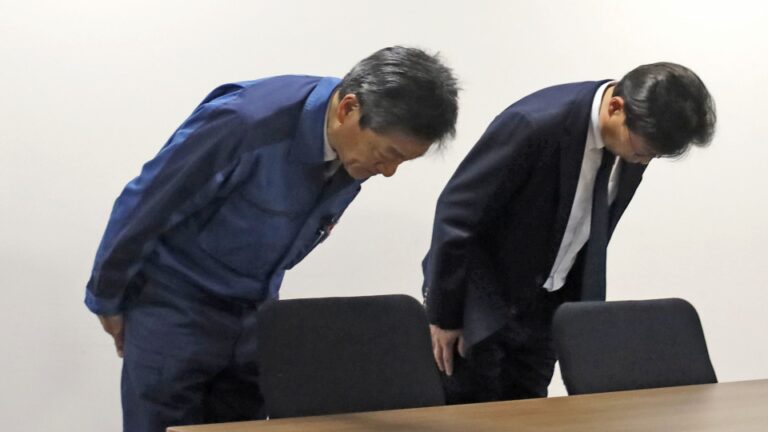 TEPCO s&rsquo;excuse pour une fuite d&rsquo;eau radioactive à la centrale de Fukushima