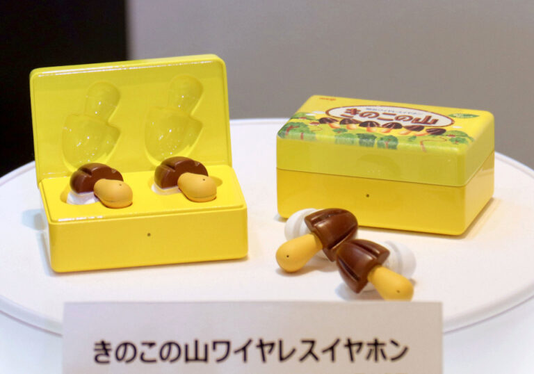 Des écouteurs traducteurs japonais en forme de collation au chocolat seront mis en vente