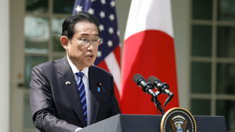 Le Premier ministre Kishida dit à tort que la Chine est « l'alliée » du Japon à Washington