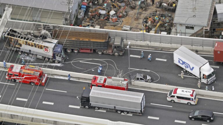 3 morts dans un accident impliquant 7 véhicules sur une autoroute près de Tokyo