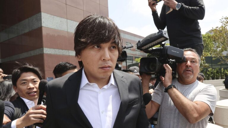 L'ex-interprète de Shohei Ohtani comparaît devant le tribunal de Los Angeles alors que l'affaire de fraude se poursuit