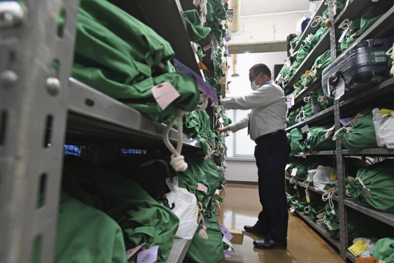 La police de Tokyo va mettre en place des casiers d'objets trouvés 24h/24