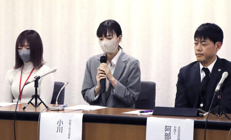 Le meurtre d'Abe révèle le rôle de la religion dans le problème de la maltraitance des enfants au Japon