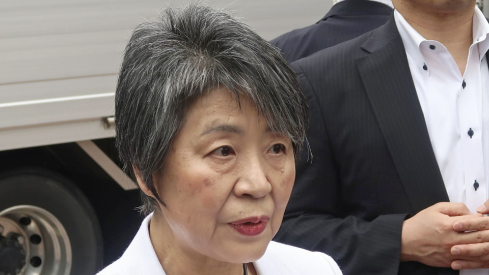 Le ministre japonais des Affaires étrangères retire une remarque controversée sur la « naissance »