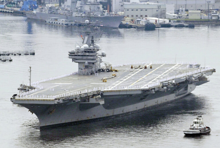 Le porte-avions américain Ronald Reagan quitte le Japon après 9 ans de mission