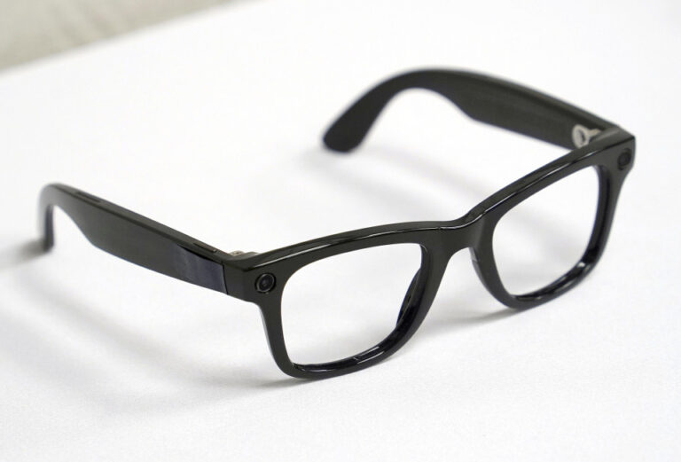 Une fraude à l'examen d'entrée à l'université utilisant des lunettes intelligentes renvoyée aux procureurs