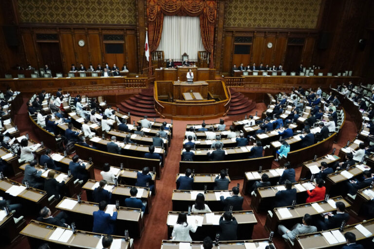 Le Japon adopte une loi pour freiner la domination d'Apple et de Google sur les applications