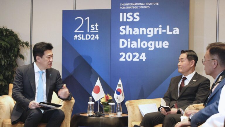 Le Japon et la Corée du Sud conviennent de mesures préventives pour les verrouillages radar