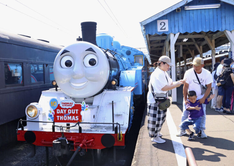 Un correctif de piste permet aux fans de Thomas, le Tank Engine, de prolonger leur course à Shizuoka
