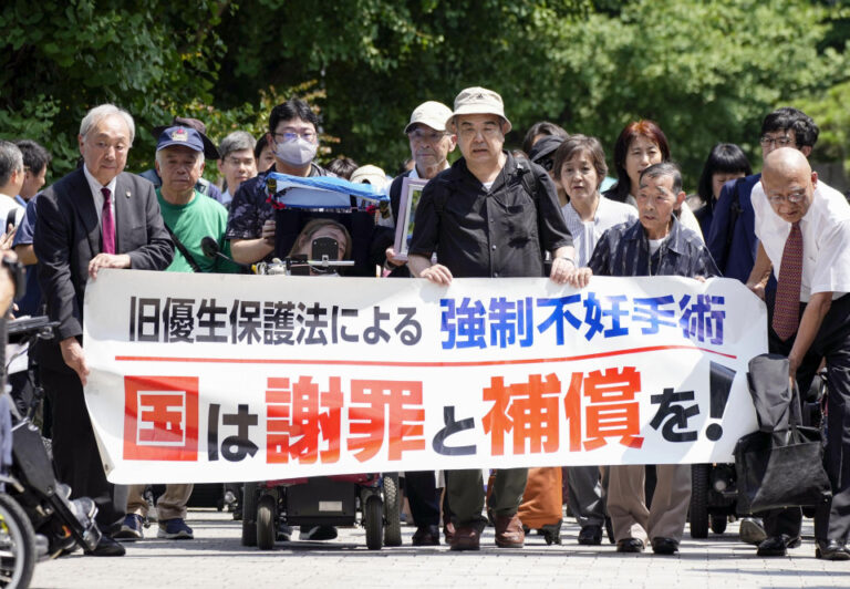 La Cour suprême du Japon ordonne au gouvernement de payer des dommages et intérêts pour une stérilisation forcée