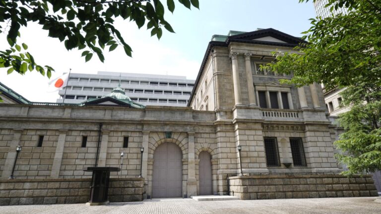 La BOJ maintient ses taux inchangés, Ueda tempère les spéculations sur une nouvelle hausse