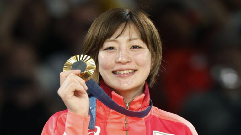 La judoka Natsumi Tsunoda remporte la première médaille d'or du Japon à Paris