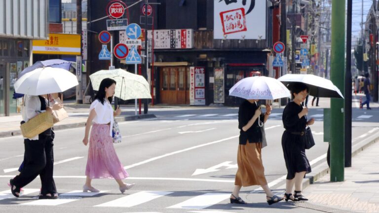 Le Japon connaît sa première journée à 40°C cet été alors que la vague de chaleur persiste
