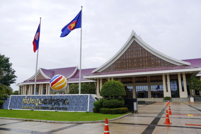 Les chefs de diplomatie du Japon et de l'ASEAN s'engagent à renforcer leurs liens en matière de sécurité face à la montée en puissance de la Chine
