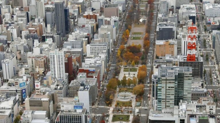 Les salaires réels au Japon en baisse de 1,4% en mai, 26e mois de baisse malgré les hausses