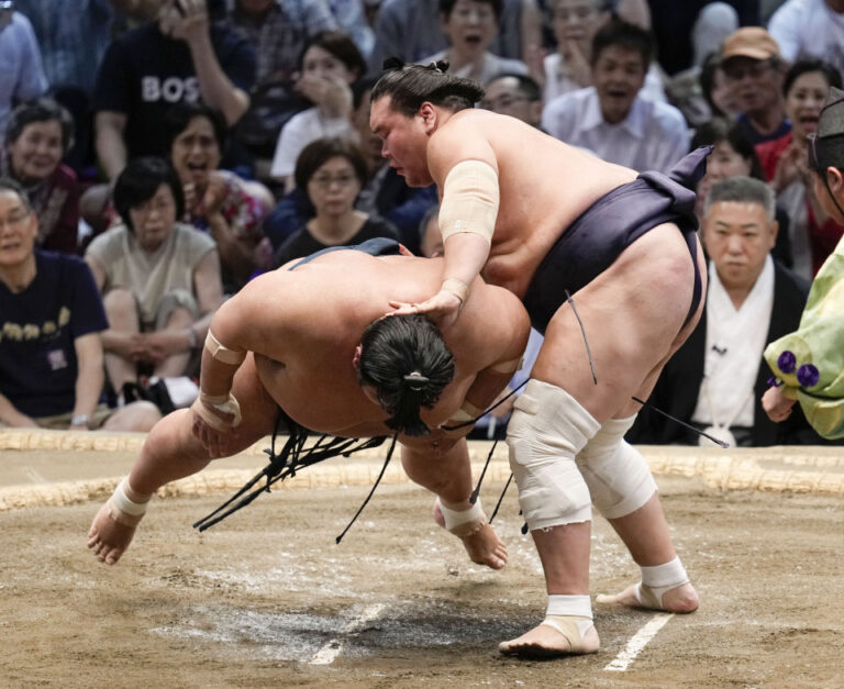 Terunofuji se rapproche de son 10e titre en carrière
