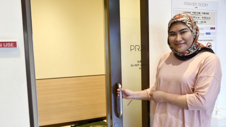 Au Japon, les magasins installent des salles de prière pour répondre à l'augmentation du nombre de visiteurs musulmans