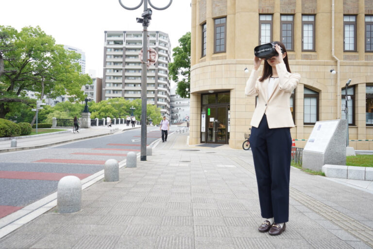 Passeios de realidade virtual mostram a realidade da bomba atômica de Hiroshima à medida que os sobreviventes envelhecem