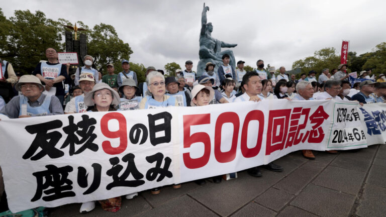 Les sit-in anti-nucléaires à Nagasaki prennent une nouvelle ampleur à mesure que la menace grandit
