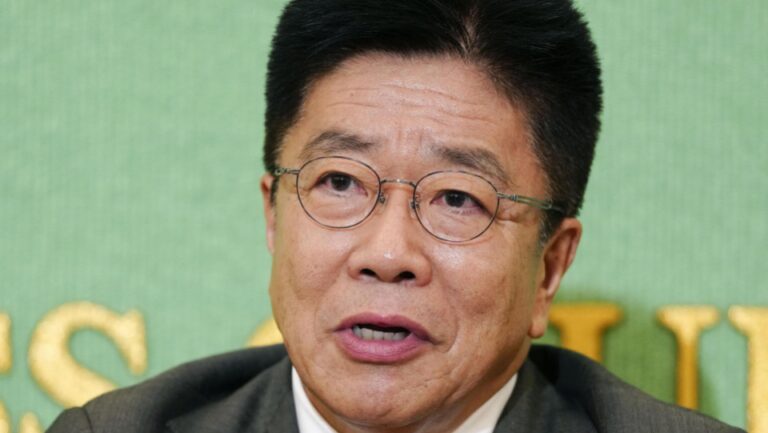 L'ancien ministre de la Santé Katsunobu Kato devrait être nommé ministre des Finances d'Ishiba