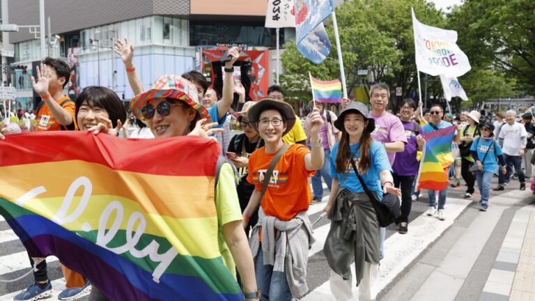 Le prochain Premier ministre japonais devra faire face à des pressions sur la protection des droits LGBT