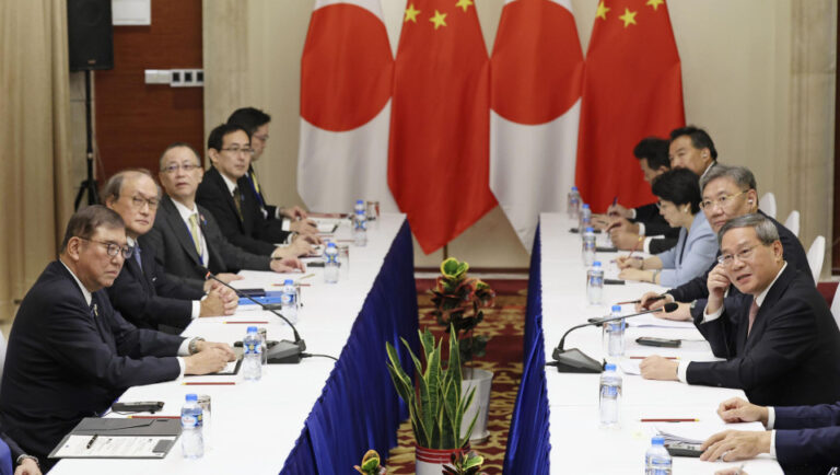 Le Premier ministre japonais Ishiba et le Chinois Li conviennent de rechercher des relations mutuellement bénéfiques