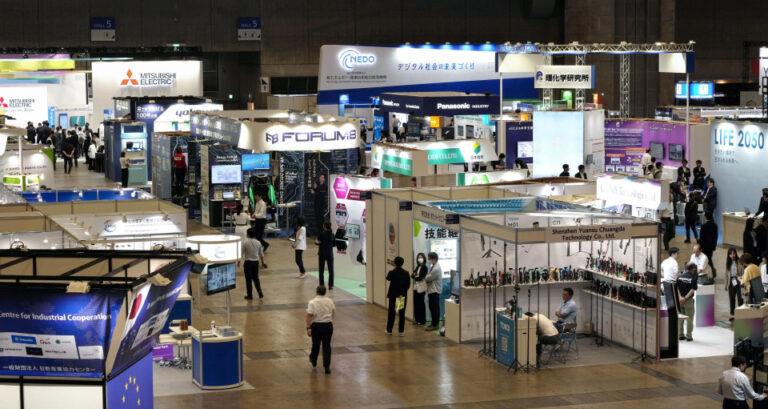 Les secteurs japonais de la technologie et de l'automobile ouvrent leur premier salon commercial conjoint pour intensifier leurs relations