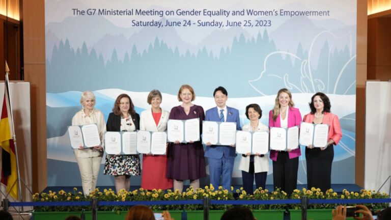 Des efforts drastiques sont nécessaires pour ouvrir la porte à la première femme Premier ministre du Japon