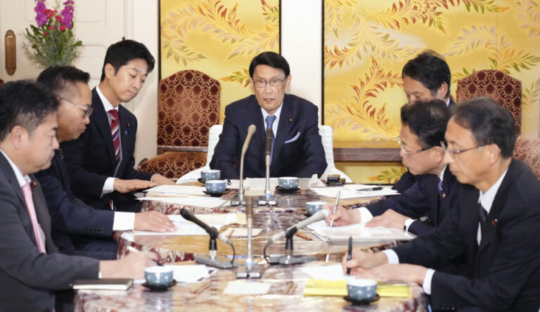 Japon au pouvoir, les blocs d'opposition s'engagent à supprimer les fonds politiques non divulgués