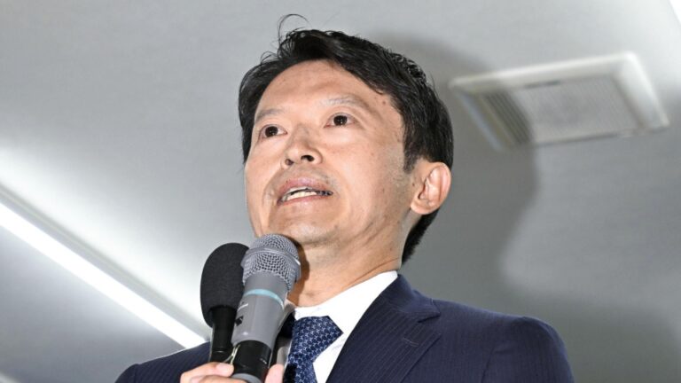 L'ancien gouverneur de Hyogo réélu malgré un scandale d'abus de pouvoir