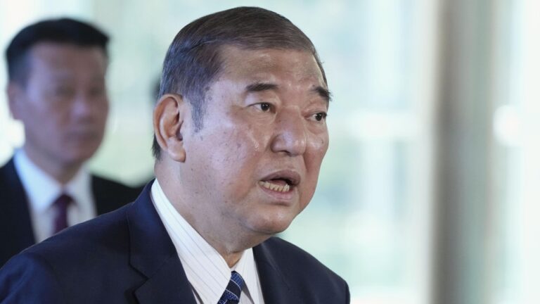 Le Premier ministre Ishiba a convenu lors d'un entretien téléphonique avec Trump de se rencontrer bientôt
