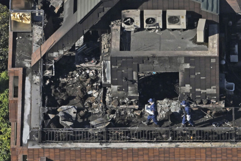 Le mari et la fille du législateur restent portés disparus après l'incendie d'un appartement à Tokyo