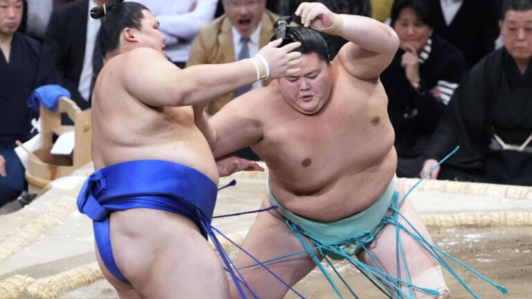 Ozeki Kotozakura et Hoshoryu organisent la confrontation pour le titre de la dernière journée