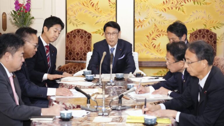 Japon au pouvoir, les camps de l'opposition conviennent d'abolir les fonds politiques douteux