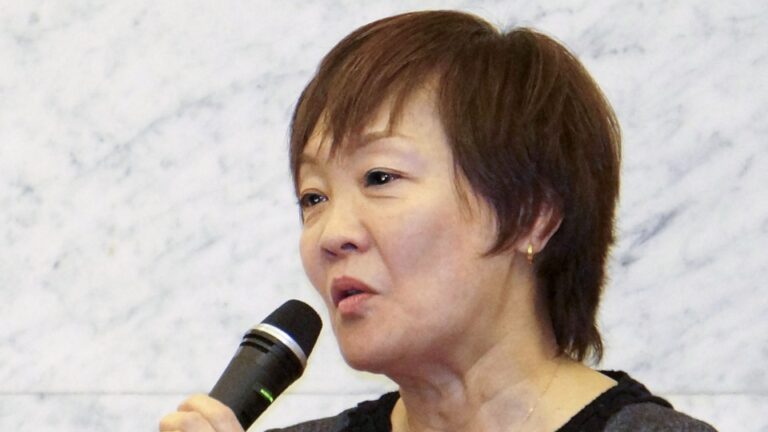 La veuve de l'ancien Premier ministre Abe espère que Trump mènera le monde à la paix au cours de son deuxième mandat