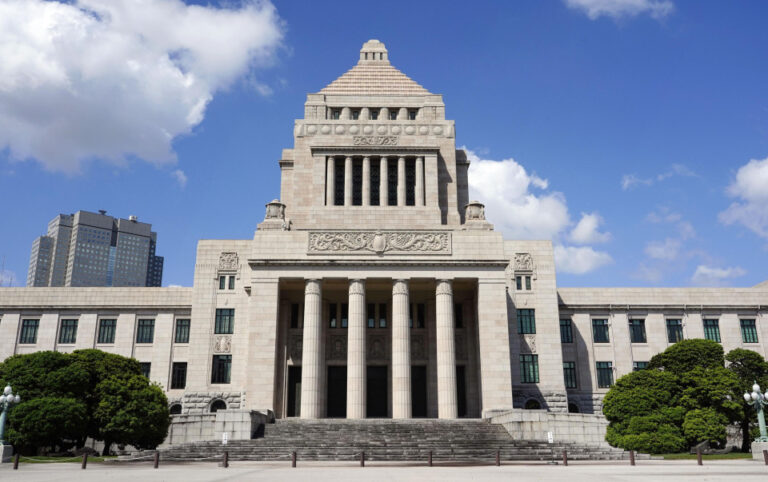 Le Japon envisage des taxes supplémentaires pour ses dépenses de défense dès avril 2026