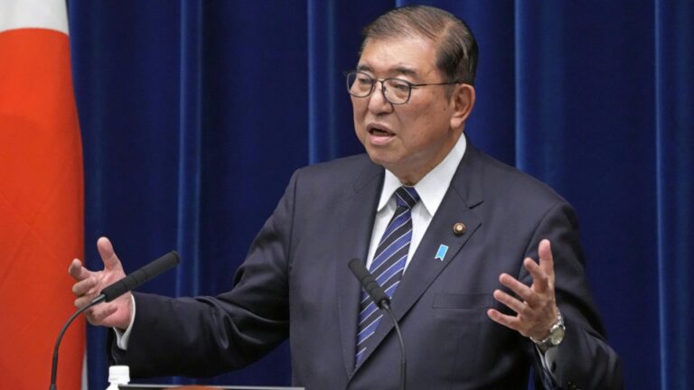 Le Premier ministre japonais se dit prêt à s'entretenir avec Trump dans les plus brefs délais