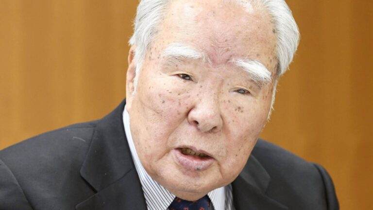 Osamu Suzuki, ancien dirigeant de longue date de Suzuki Motor, est décédé à 94 ans