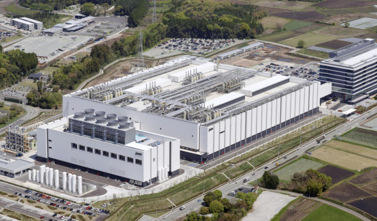 TSMC démarre la production de masse dans la première usine de puces du Japon à Kumamoto