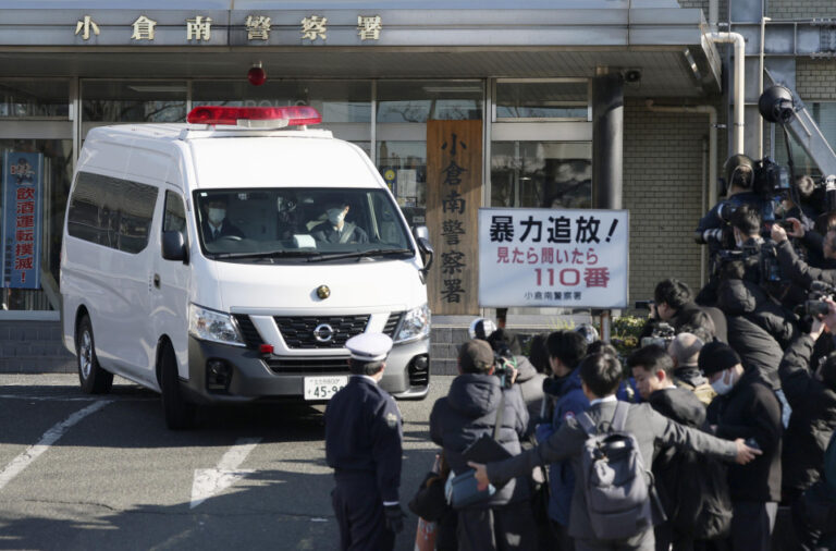 Un homme renvoyé devant les procureurs pour avoir été poignardé mortellement dans un McDonald's du Japon