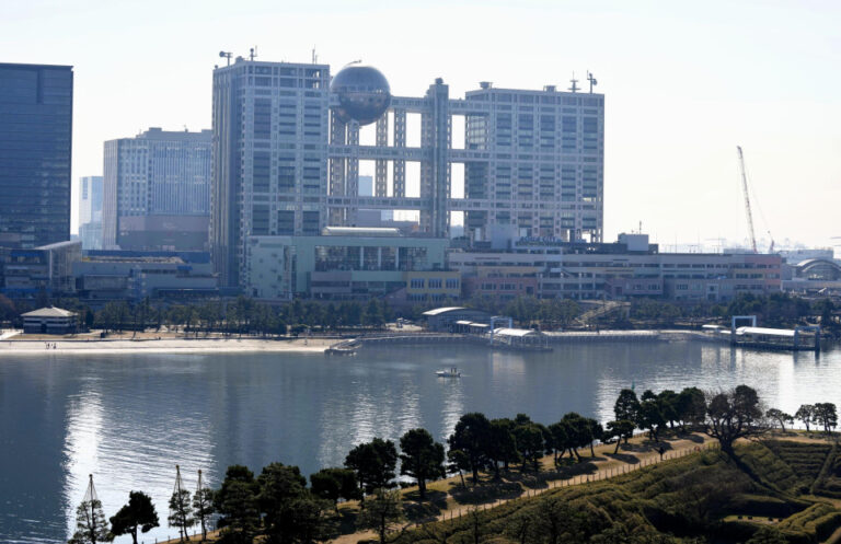 L'histoire hebdomadaire corrige sur le rôle du fonctionnaire de Fuji TV dans le scandale de l'hôte de télévision