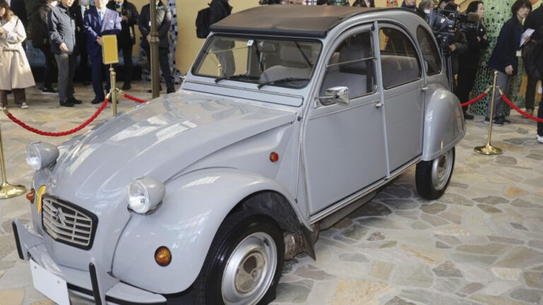 Le parc Ghibli commence l'exposition de la voiture bien-aimée du réalisateur Hayao Miyazaki