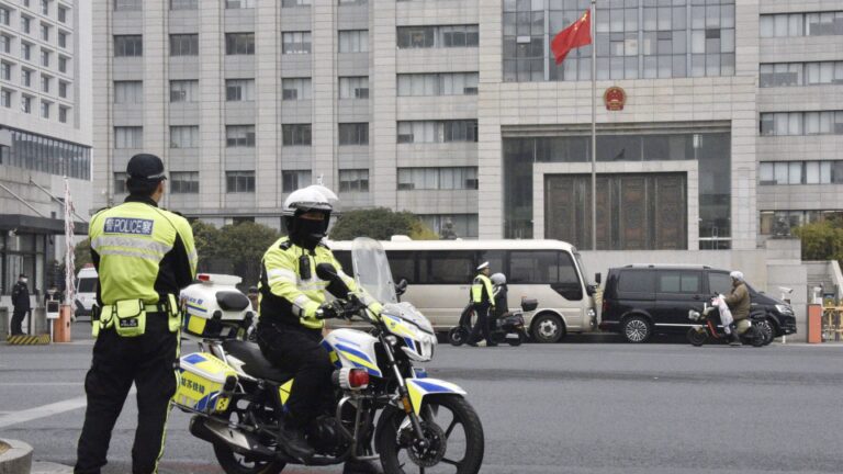 Les condamnations de la Cour en Chine à mort au sujet des coups de couteau d'autobus scolaires japonais