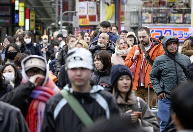 Janvier. Les visiteurs étrangers au Japon augmentent de 40% au record mensuel de 3,78 mil.