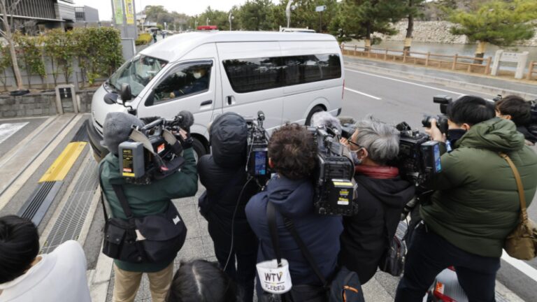 L'homme nie l'intention de tuer l'ex-pm Kishida dans les explosifs attaques