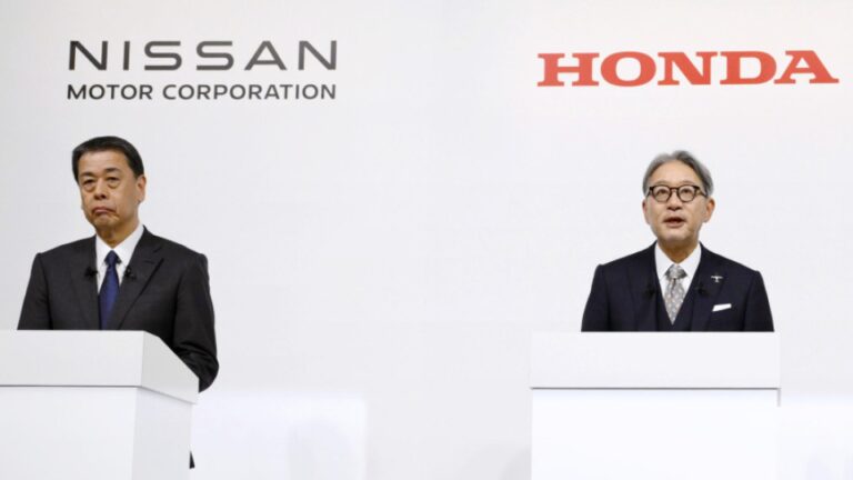 Nissan s'est mis à la frappe de pourparlers de fusion avec Honda, rejette l'unité