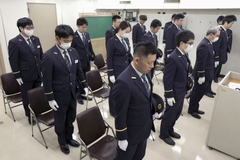 Le Japon marque 30 ans depuis l'attaque de Tokyo Subway Sarin par Aum Cult