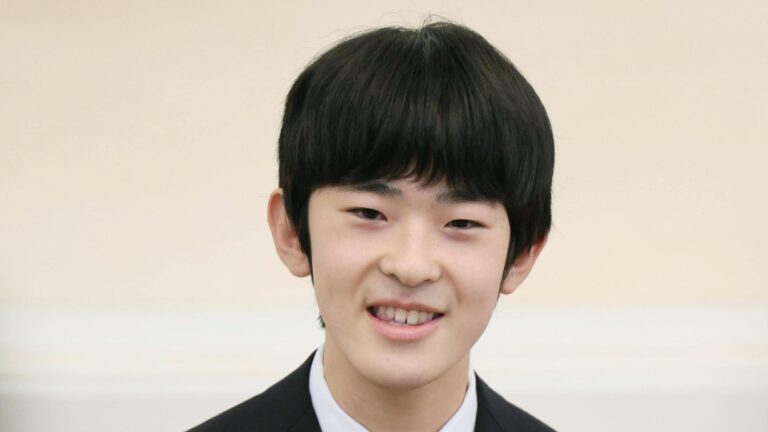 Le prince japonais Hisahito, 2e en ligne sur le trône, promet de remplir le rôle