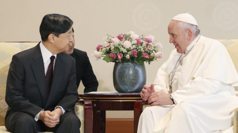 L'empereur du Japon exprime les condoléances à la mort du pape François