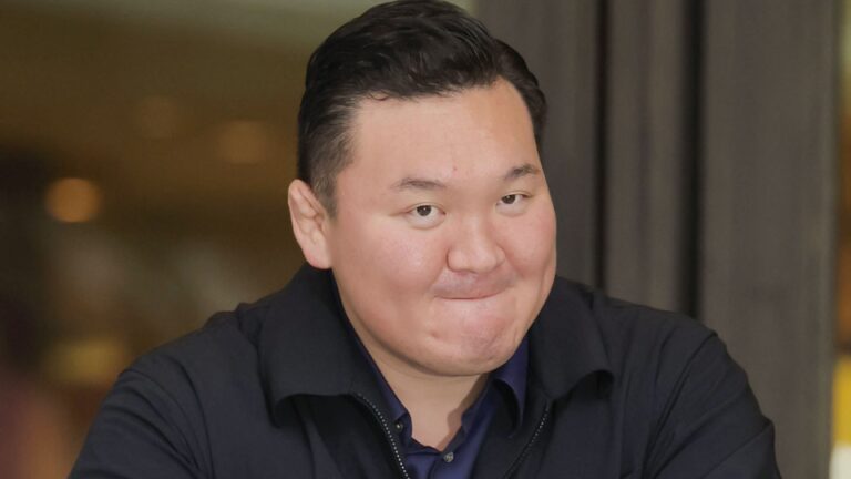 Ex-Yokozuna Hakuho à prendre sa retraite de l'Association du Japon Sumo: Source